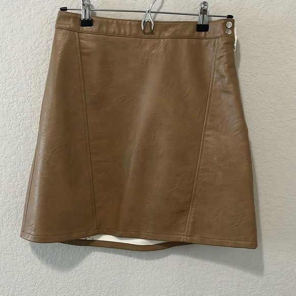Zara Dresses & Skirts - ZARA BASICS (NWT) Cognac Faux Leather Skirt, Size S